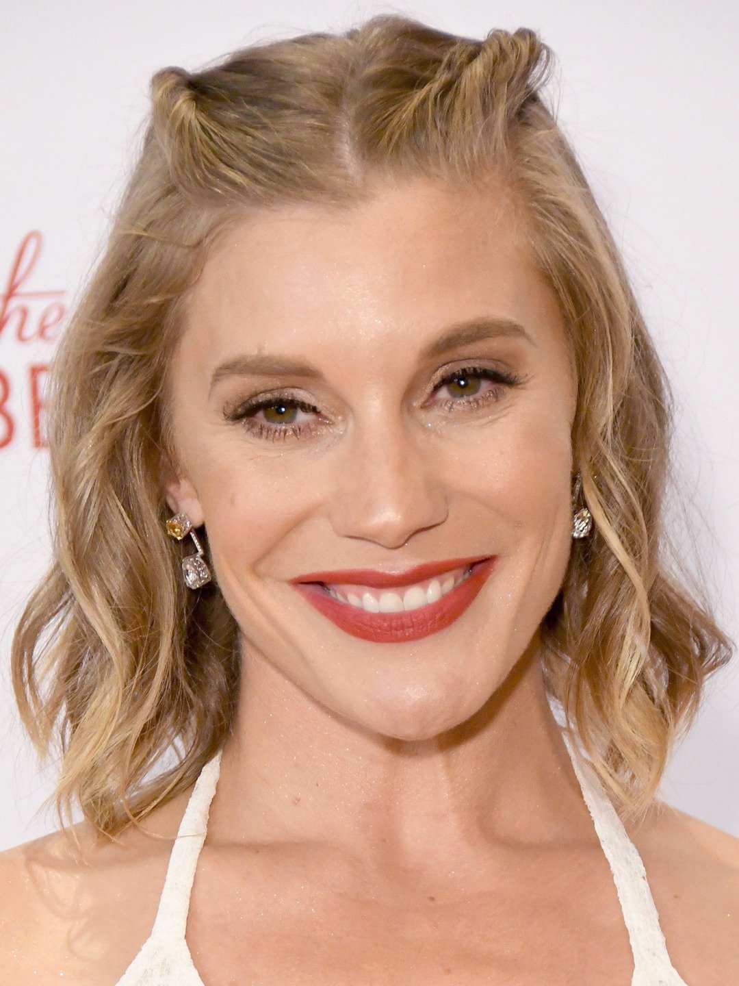 How tall is Katee Sackhoff?